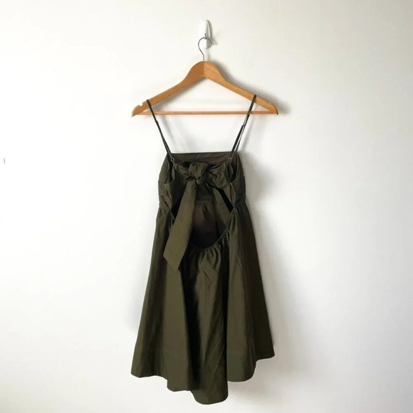 Moon River Pleated Cut-Out Tie Back Smocked Mini Dress Olive Green Size Medium - Picture 6 of 8